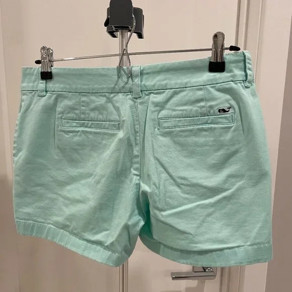 Vineyard Vines Women's Shorts - Picture 2 of 3